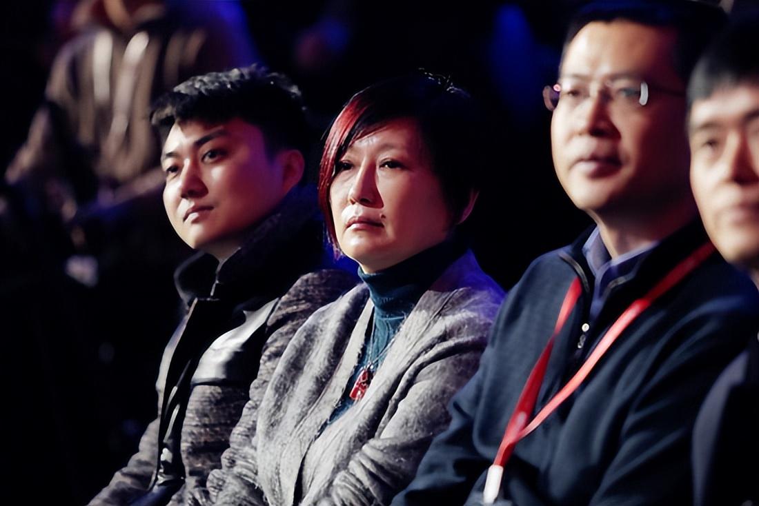 回顾丁芯和丈夫赵宝刚丁克18年愁坏婆婆意外得子全家乐开怀