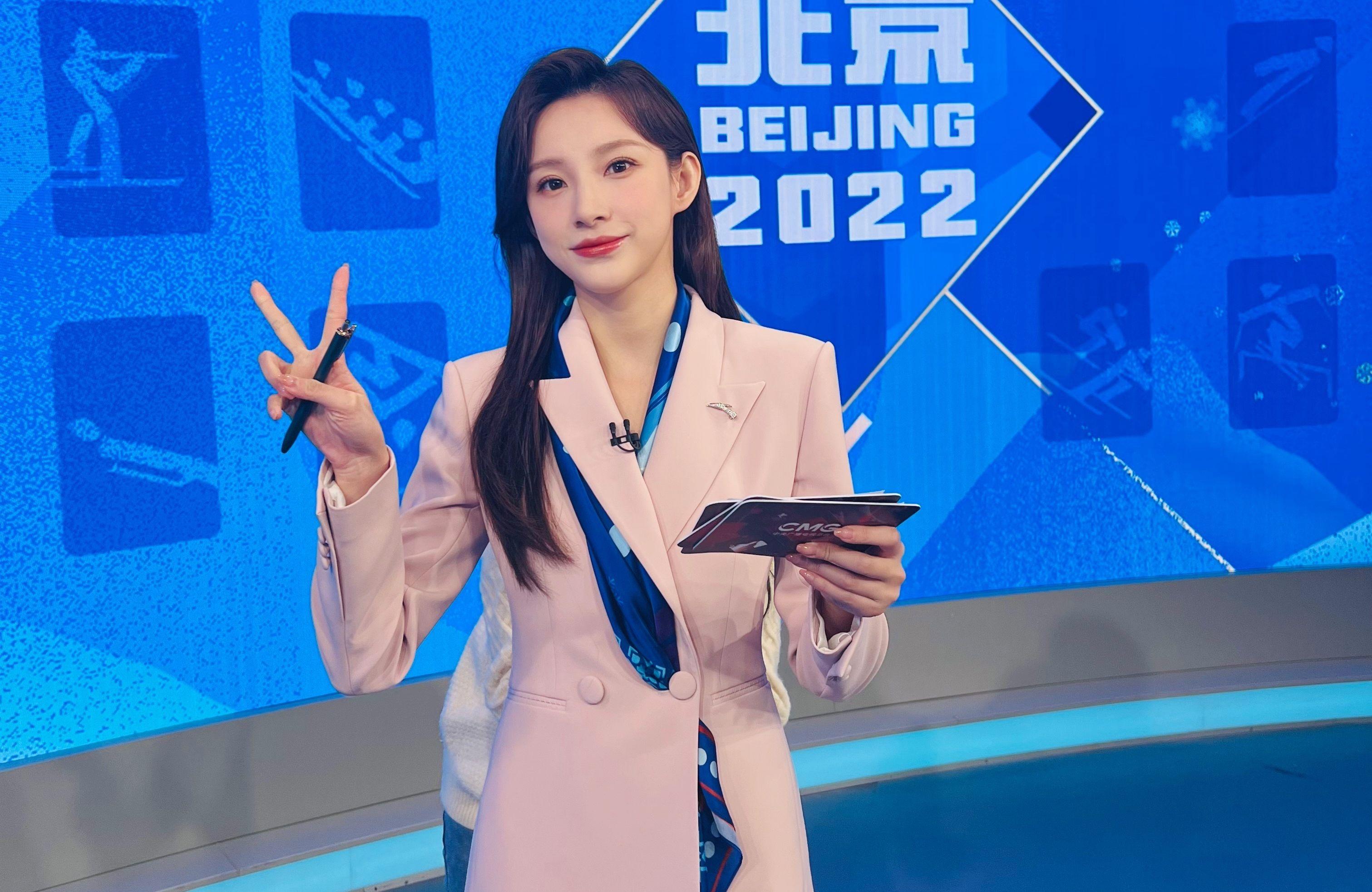 回顾马凡舒从哈尔滨走出的央视著名主持人男友在雾中迷路了