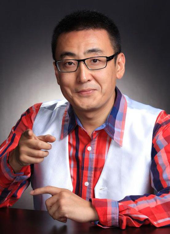 56岁窦文涛:9段恋情至今未婚,直言只有一人让他痴狂