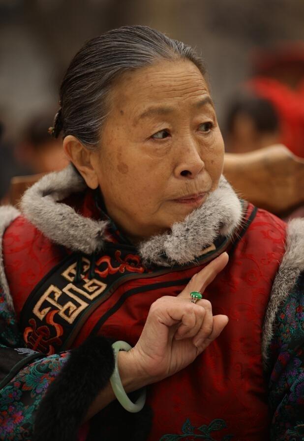 回顾丑娘张少华生前带病工作去世后丈夫的坚持让人泪目