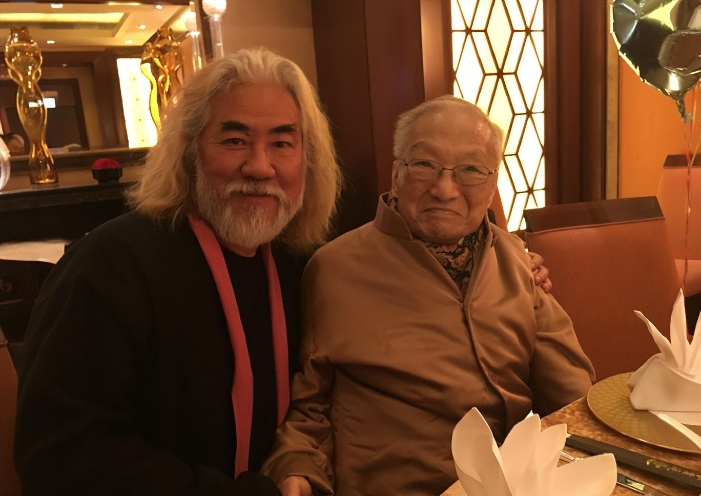 回顾张纪中尽管岳母比自己小了11岁给她尽孝也能坦然