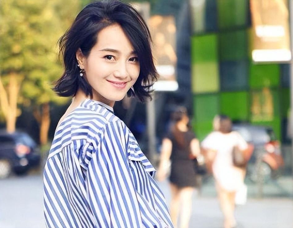 回顾主持人朱丹:离婚后再嫁周一围,4年生2胎,生活中有苦也有甜