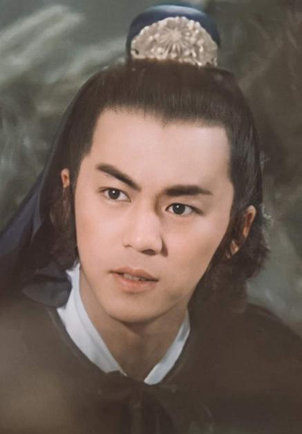 回顾一代巨星狄龙最红时成龙叫他爸爸过气时尝尽人间冷暖