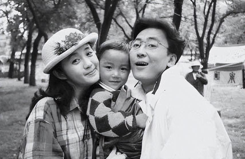 56岁窦文涛9段恋情至今未婚直言只有一人让他痴狂