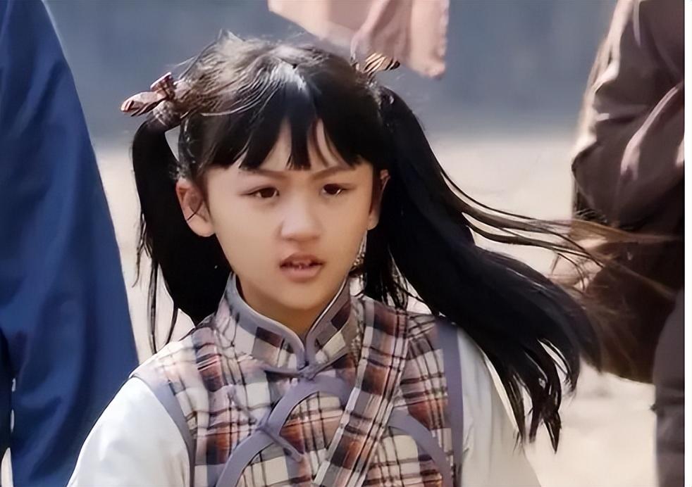 陆子艺从小就显出了非凡的天赋,不管是舞蹈还是唱歌,她都表现得非常地