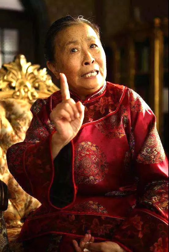 回顾丑娘张少华生前带病工作去世后丈夫的坚持让人泪目