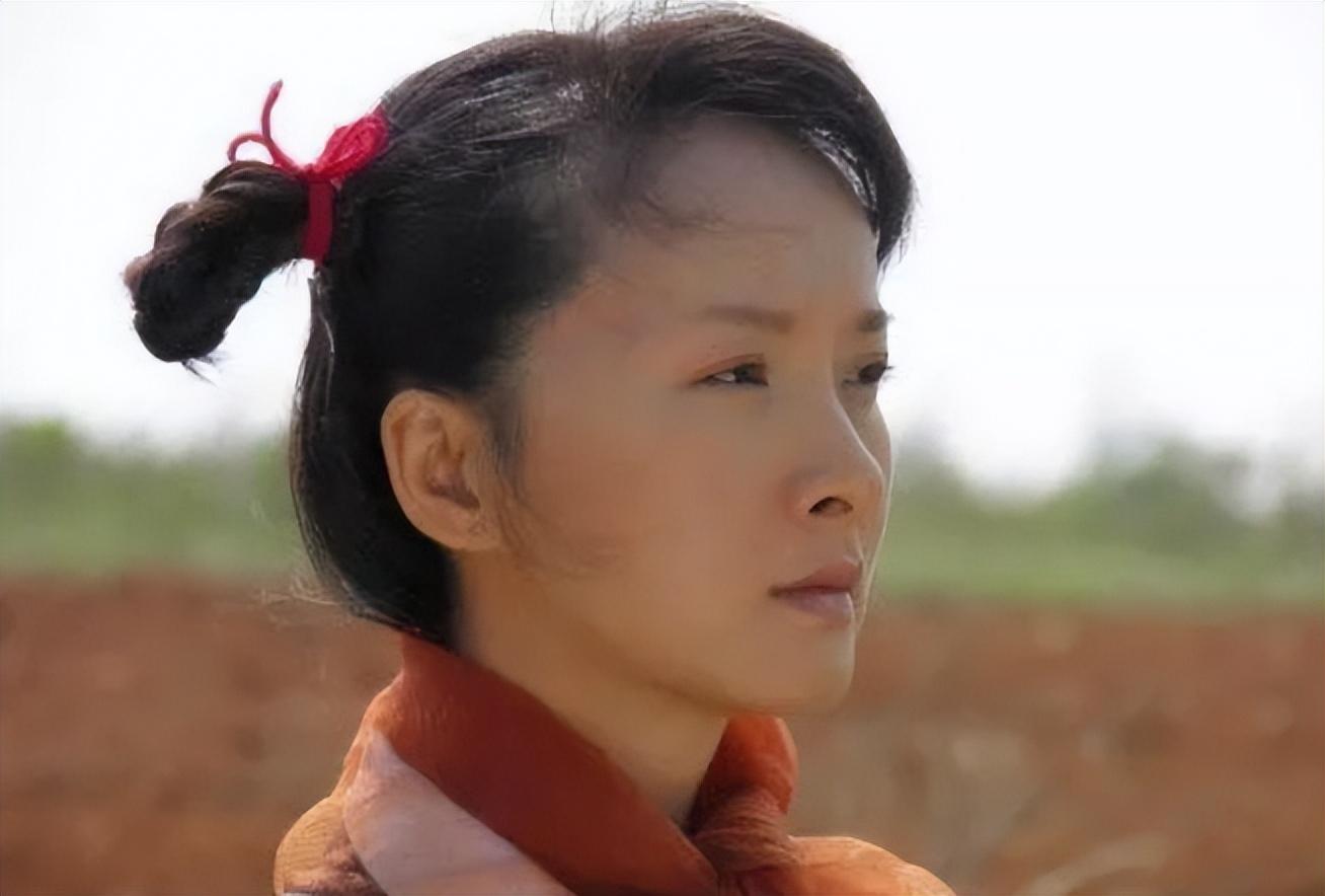 回顾演员谢兰父母是聋哑人和丈夫坚持12年丁克39岁才当妈妈