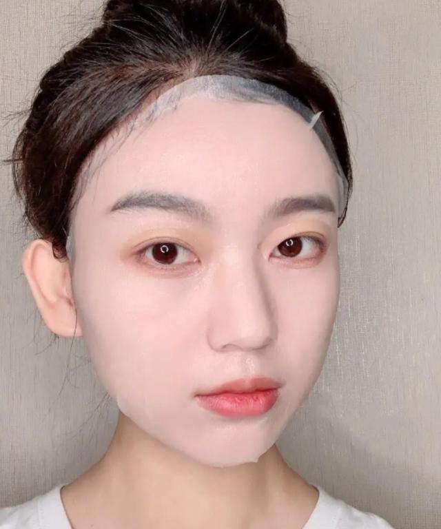 女生必读睡前3个习惯助你拥有白皙透亮肌肤的秘密