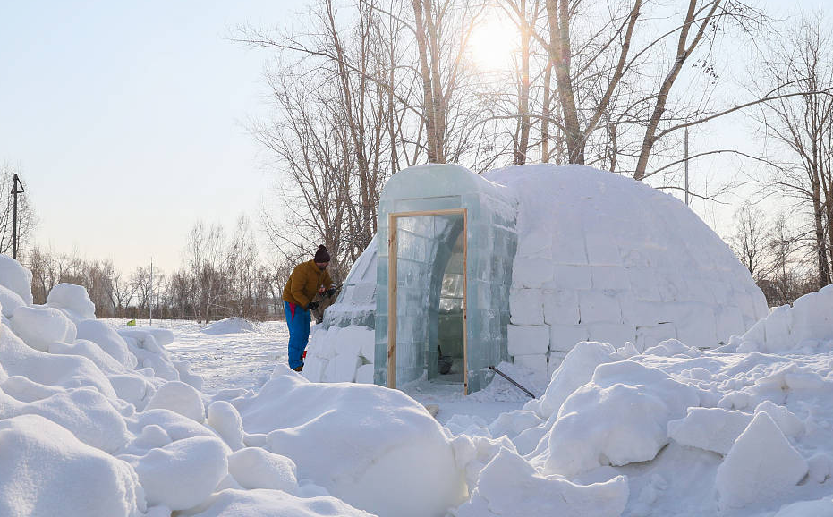 零下50因纽特人住冰屋为何不冷生火雪不会化吗咋上厕所