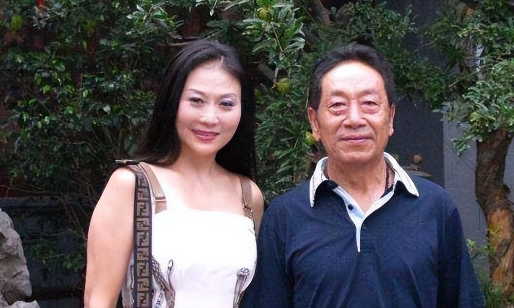 回顾王奎荣尽管岳母比自己小几岁给她尽孝也能坦然