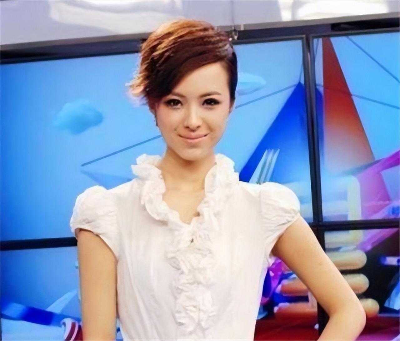 回顾王萌萌08年奥运礼仪小姐24岁嫁42岁主持人丈夫患病不离不弃