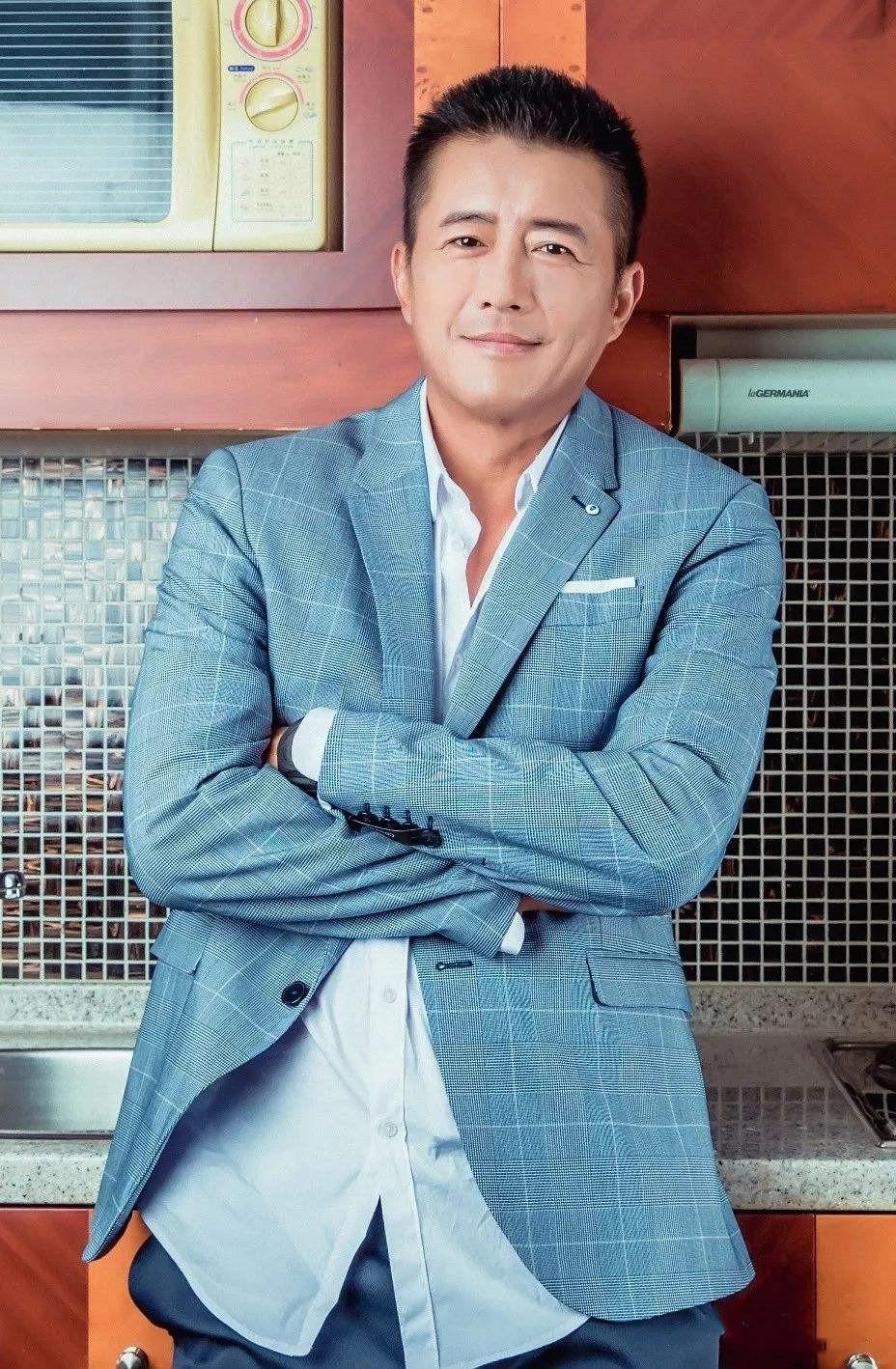 回顾王玲嫁给二婚离异的高曙光在他52岁时圆了他生儿子的美梦