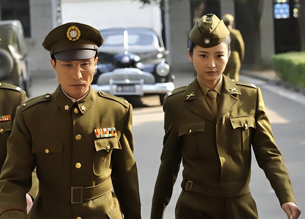 可缘分就是这么奇妙,一部《黎明前的抉择》将两人紧紧联系在了一起.