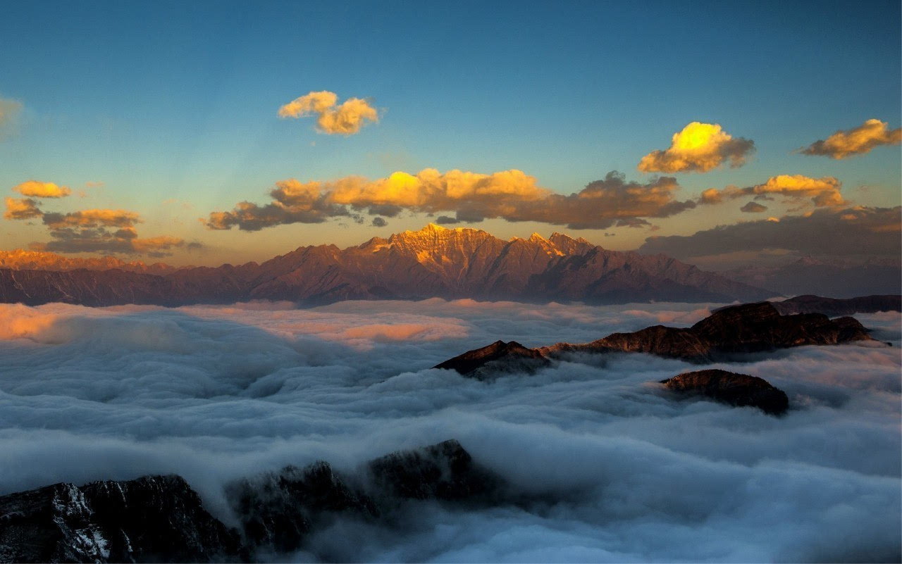 牛背山海拔图片