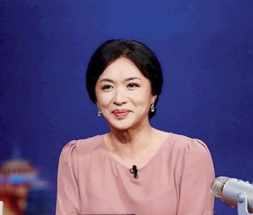 回顾金星和妻子结婚10年离婚时已是女儿身再婚后被丈夫宠成宝
