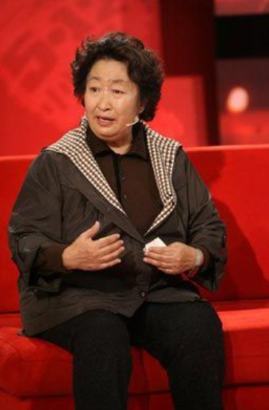 回顾彭玉丧偶后悲痛万分女儿做媒她再婚嫁亡夫的亲姐夫