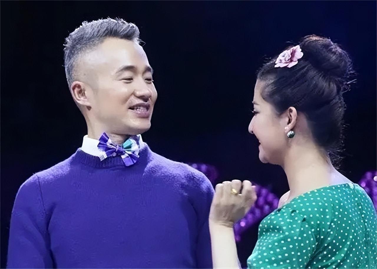 回顾王萌萌08年奥运礼仪小姐24岁嫁42岁主持人丈夫患病不离不弃