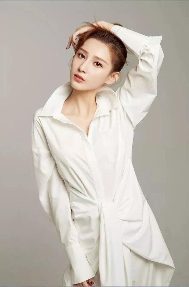 回顾马凡舒从哈尔滨走出的央视著名主持人男友在雾中迷路了