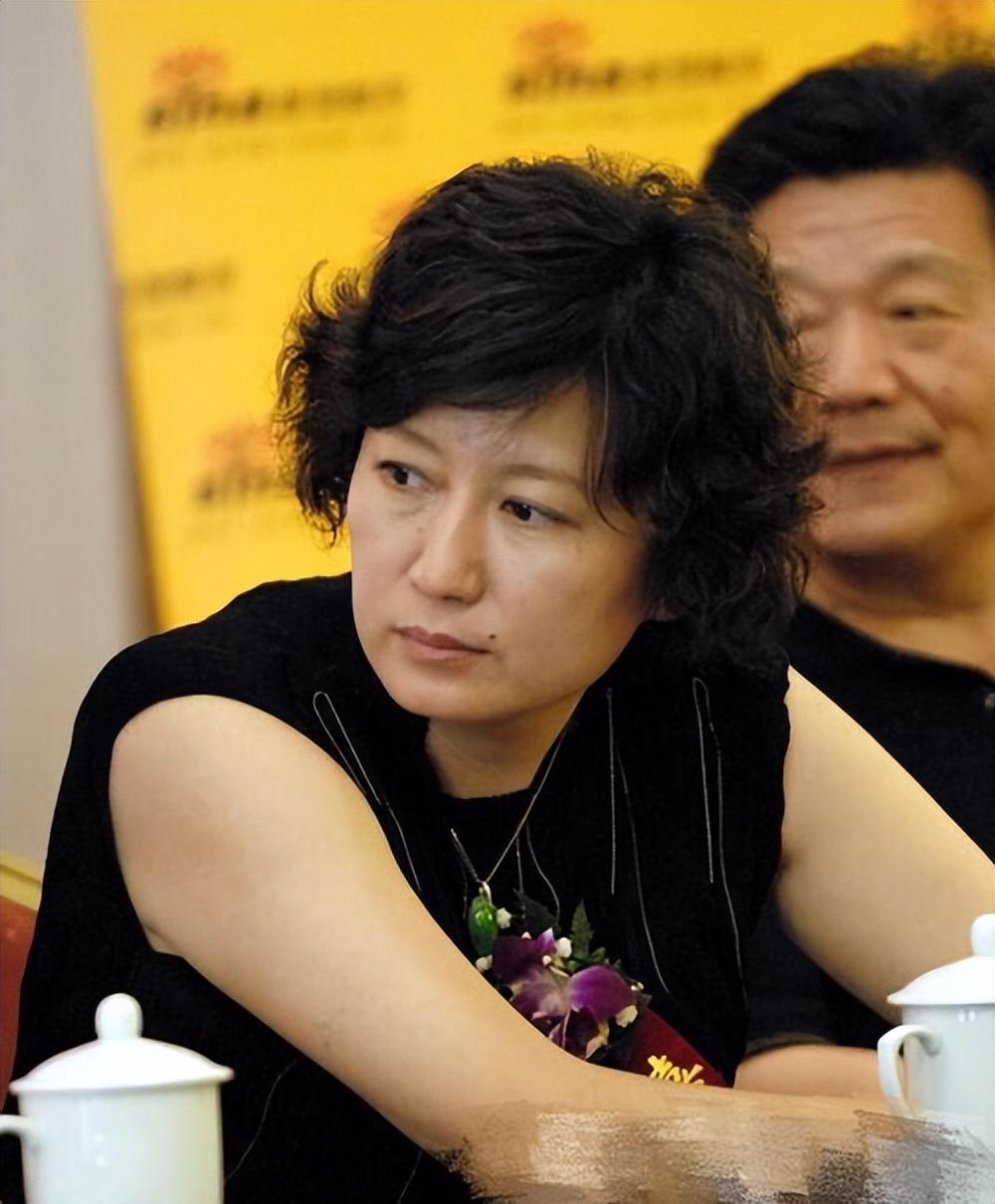 回顾丁芯和丈夫赵宝刚丁克18年愁坏婆婆意外得子全家乐开怀