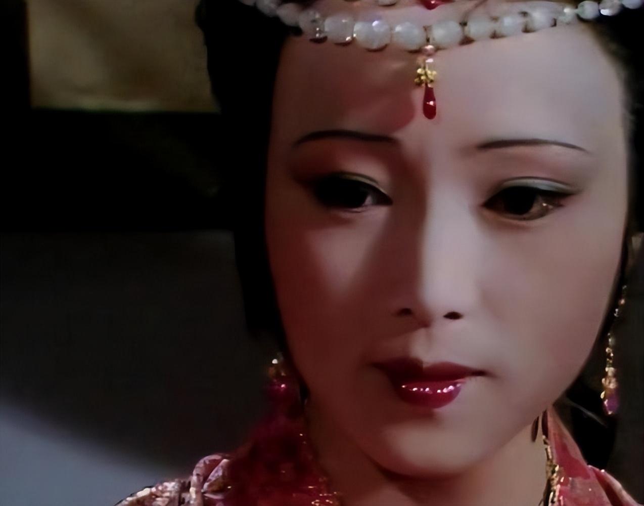 纪实新版红楼梦即将上映秦可卿轻纱半掩形象引争议