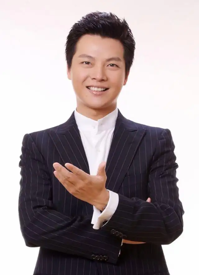 梦想着能做一名电视节目主持人的任鲁豫,却饱受打击