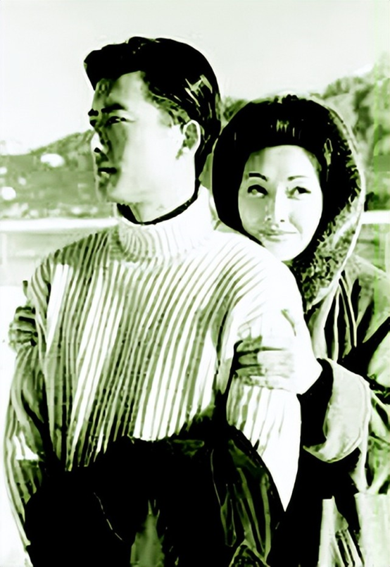 回顾王玲嫁给二婚离异的高曙光在他52岁时圆了他生儿子的美梦