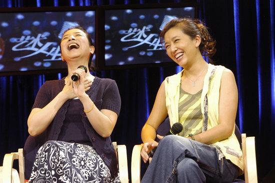 回顾老戏骨陈小艺嫁给初恋24年婚内出轨丈夫也不离婚