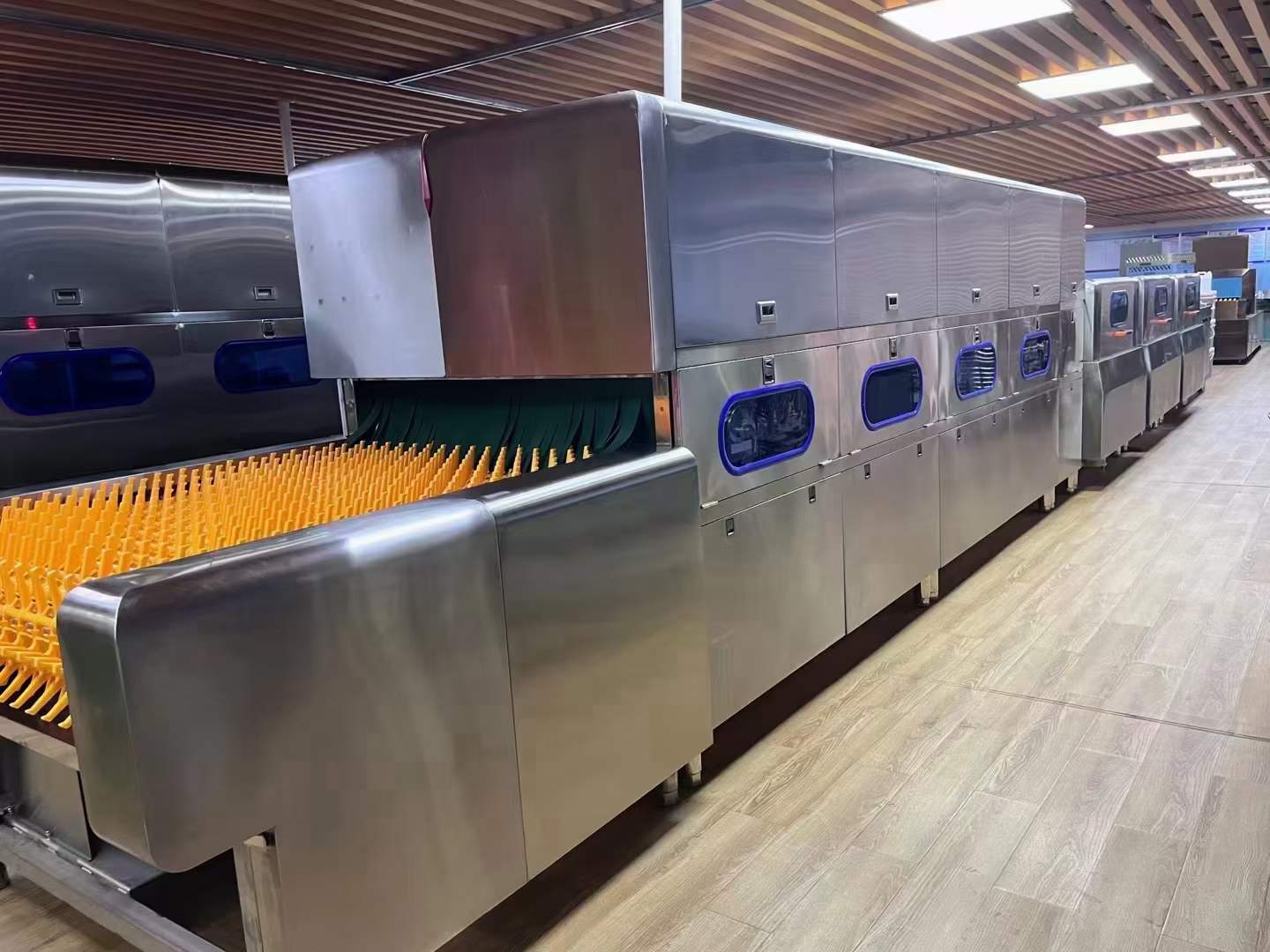 商用全自动洗碗机是怎么洗碗的
