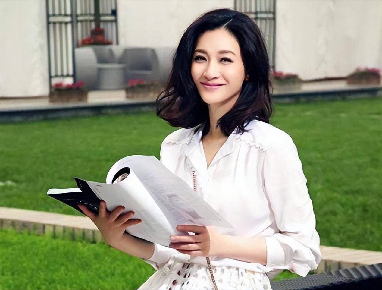 回顾李小冉被富商折磨4年后分手转身嫁给男闺蜜5个亿随便花