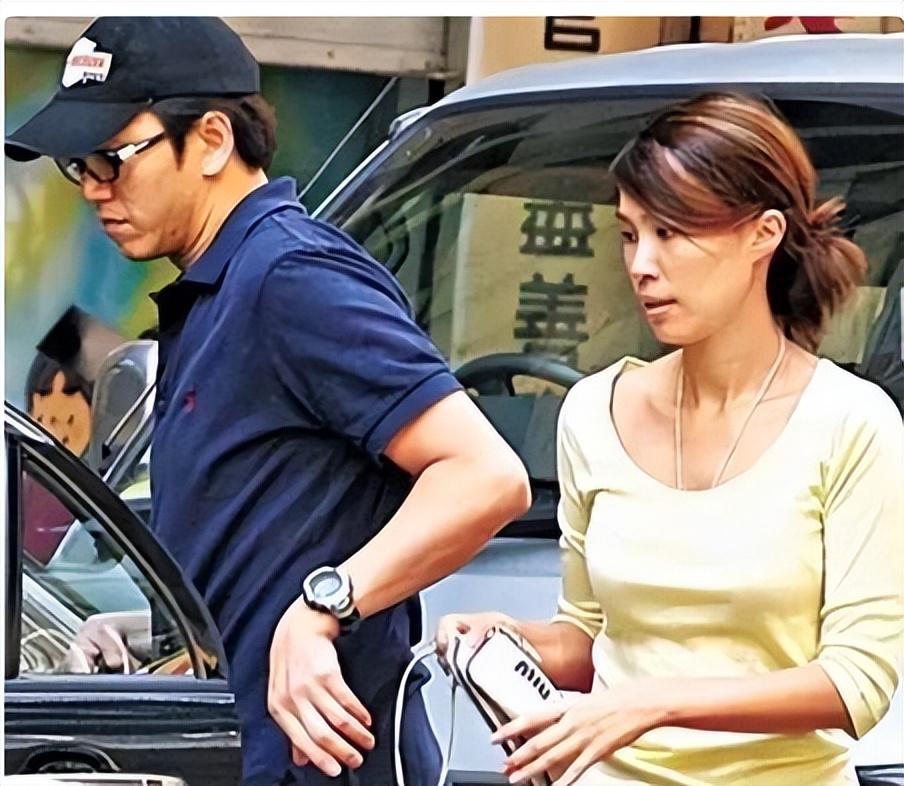 温兆伦的第一段感情,是与初恋女友李丽蕊.