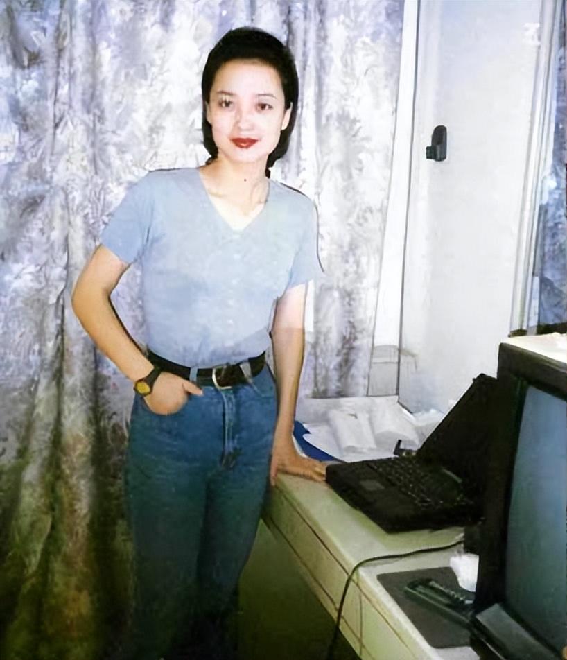 回顾张纪中尽管岳母比自己小了11岁给她尽孝也能坦然