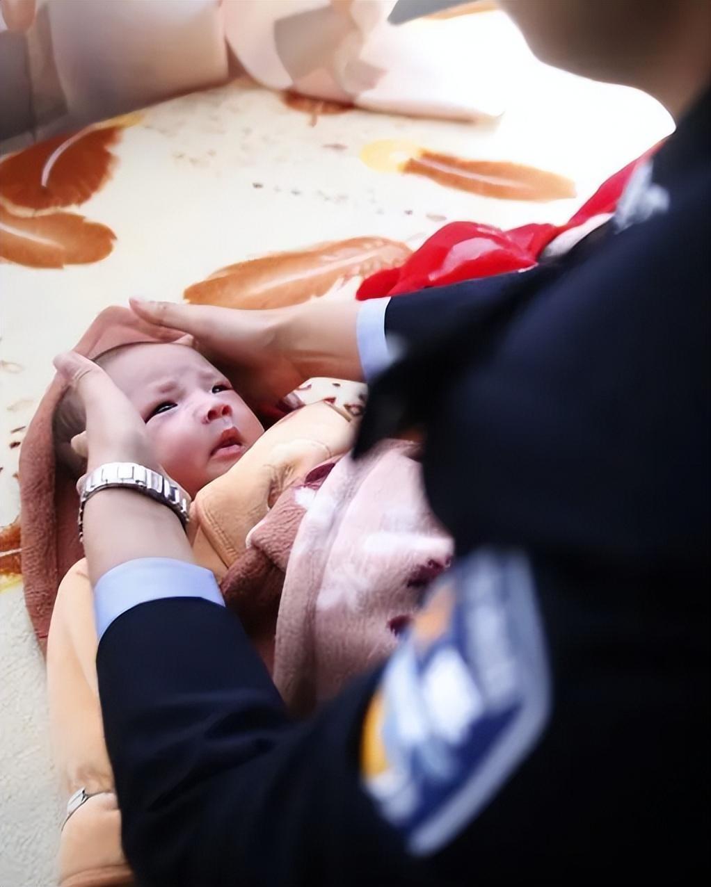 2016年一单身老汉到警局避雨意外帮警方破获大案救下36名婴儿