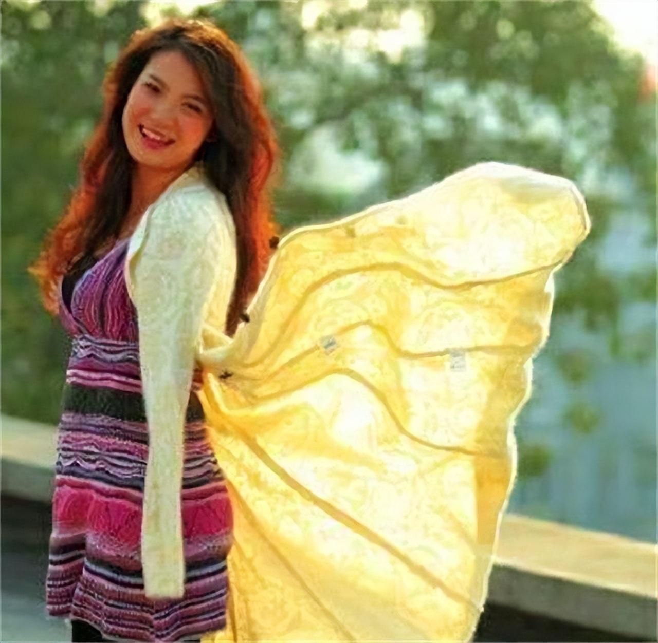 回顾断臂女孩雷庆瑶不幸触电3岁截肢靠双脚逆袭成公益明星