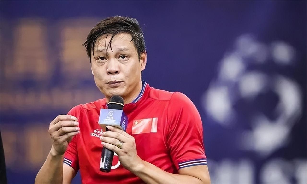 回顾范志毅女儿范斯晶气质优雅爱上30岁土豪与后妈相处和谐