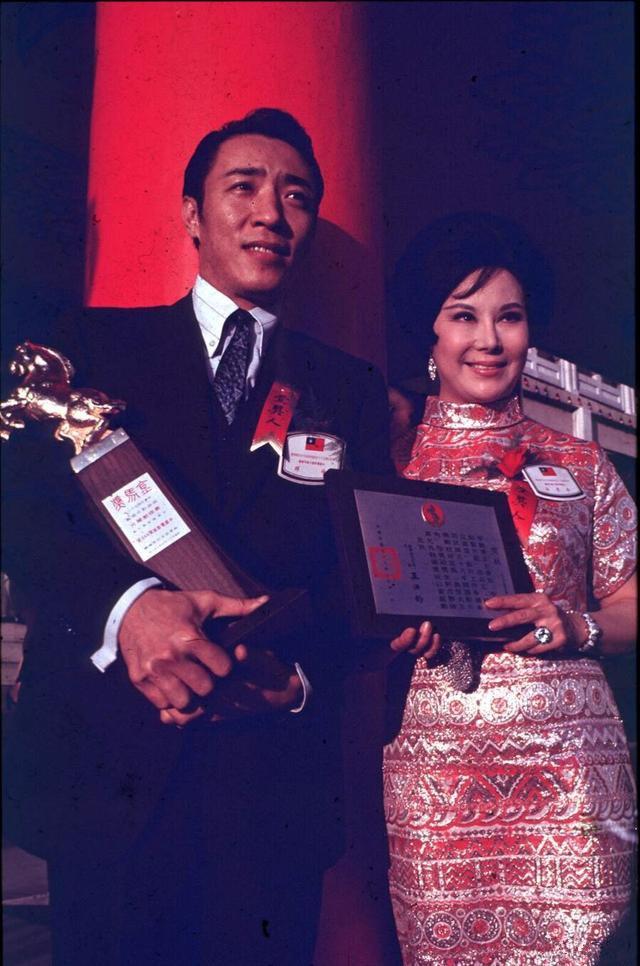 回顾李丽华在乱世中左右逢源终成天皇巨星3次婚姻活到93岁