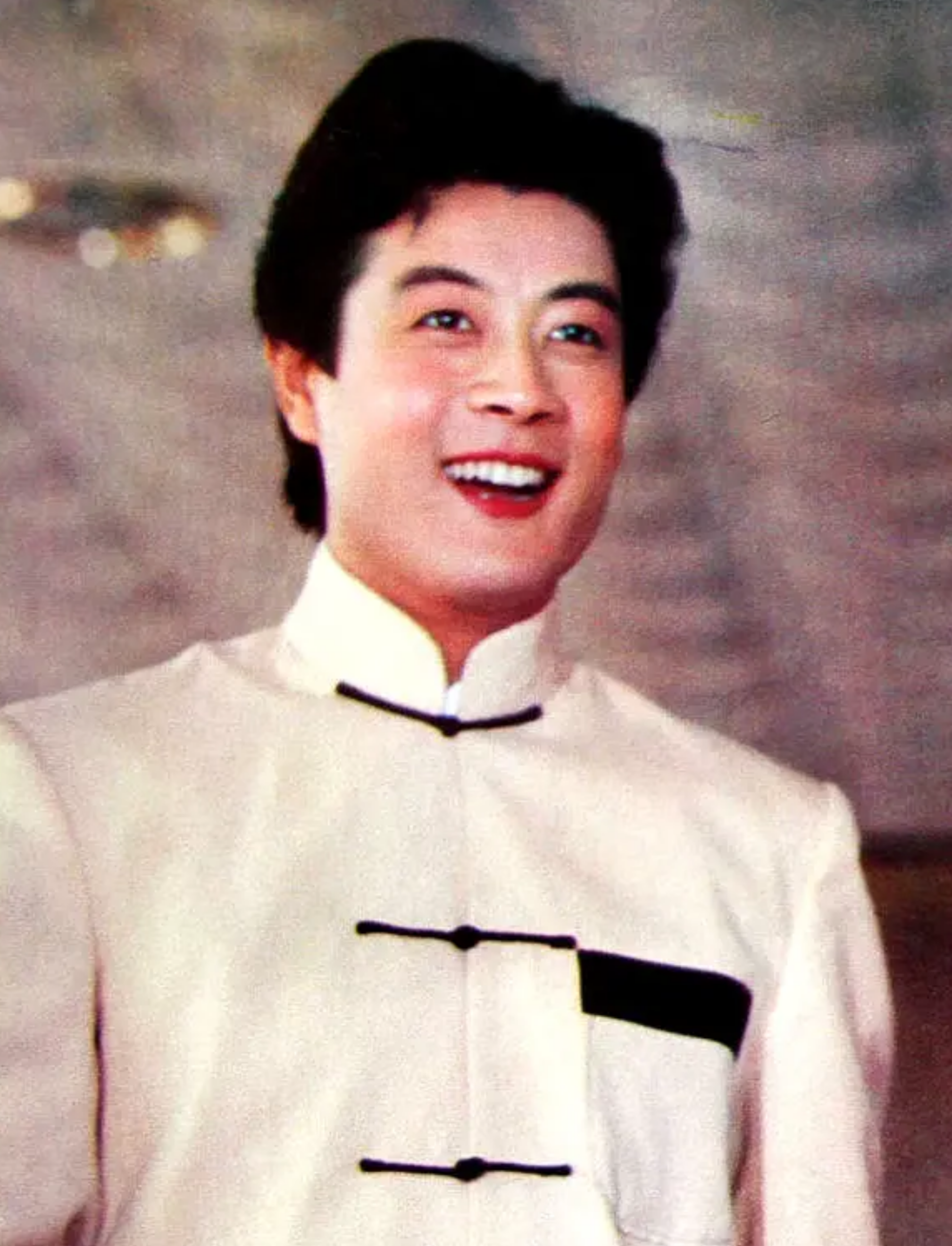 回顾巫刚43岁与妻子离婚后单身至今60岁无儿无女