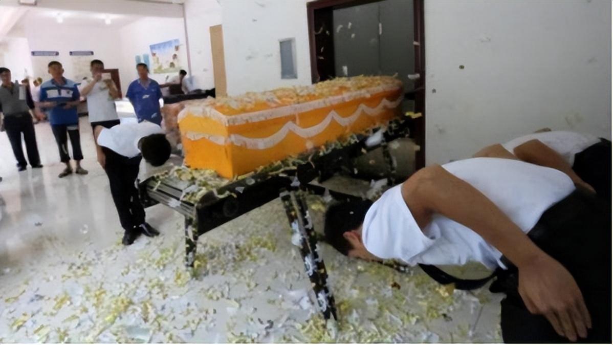 火葬场什么尸体都敢烧吗火葬场员工给再多钱也不敢烧1种尸体