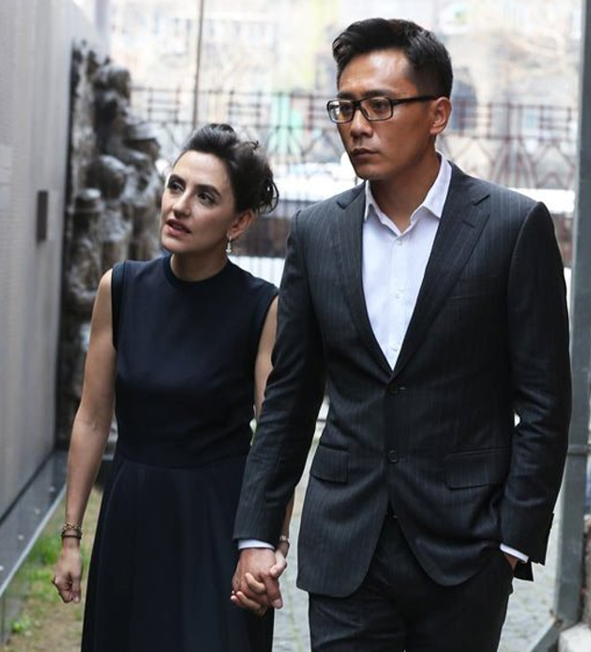 回顾刘烨和谢娜同居6年不结婚转身娶了法国娇妻宠对方13年
