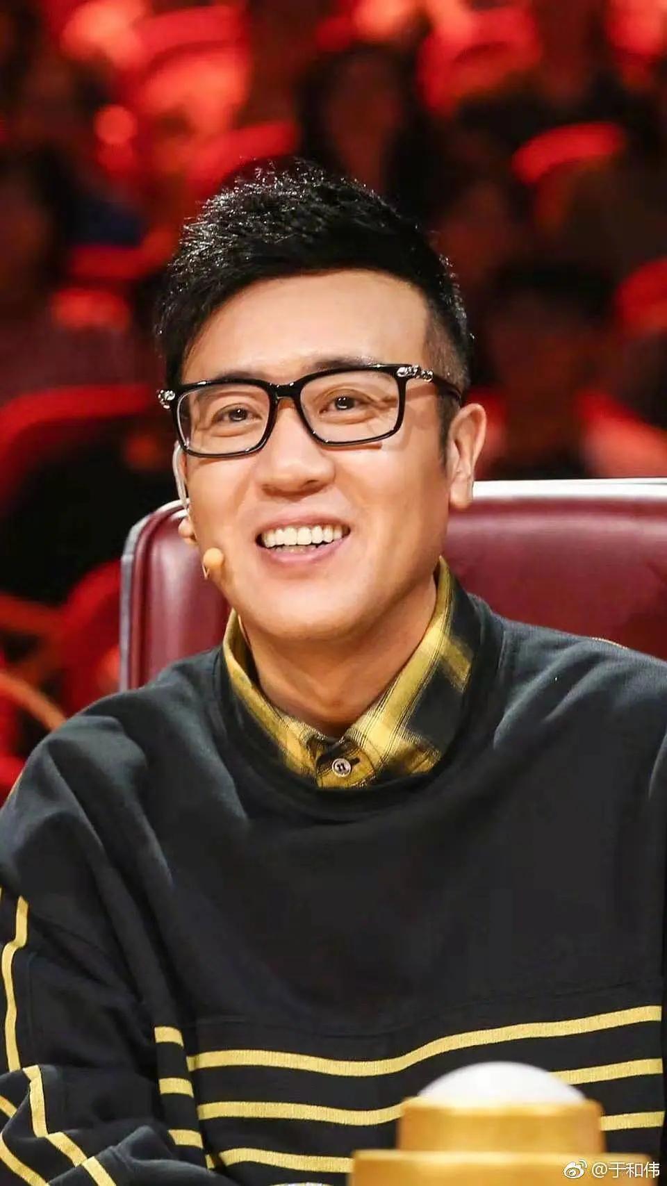 回顾于和伟喝大姐奶水长大穷小子翻身成明星与妻子恩爱20多年