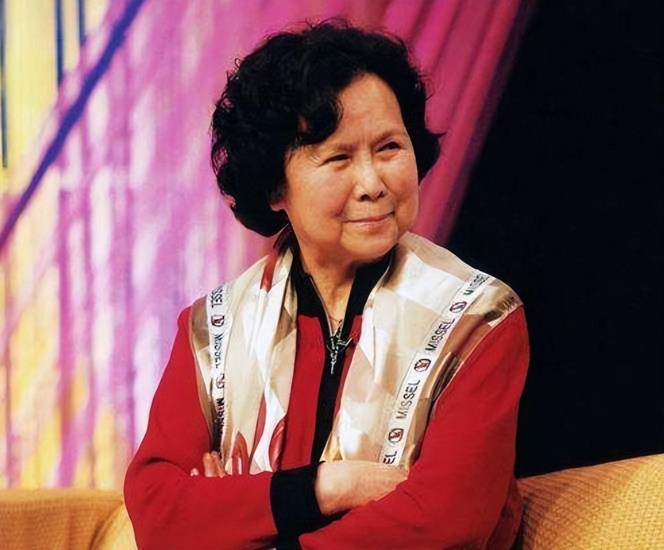 因西游记被开除军籍白龙马惨死角落杨洁导演2次探望落泪