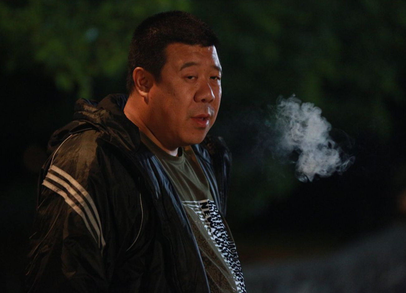 回顾演员秦卫东因喝酒毁掉2段婚姻3婚娶2婚妻子今判若两人