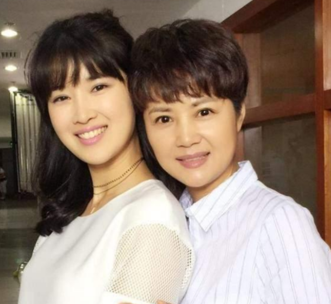 回顾接盘私生子娶三婚老婆娱乐圈的后爹们这几位气量真大