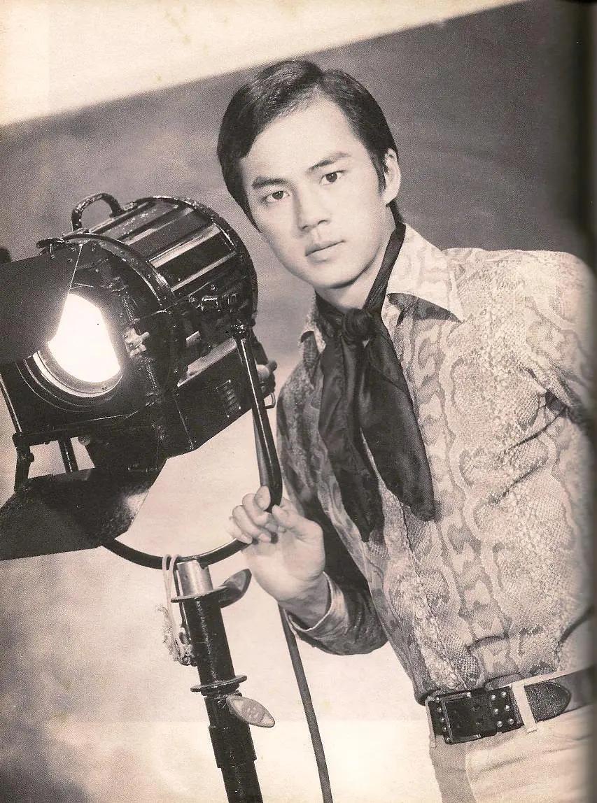 回顾一代巨星狄龙最红时成龙叫他爸爸过气时尝尽人间冷暖