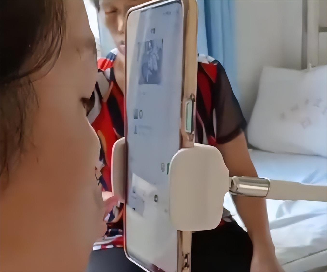 回顾34岁全身瘫痪用舌尖打字做电商挣钱养活自己和聋哑母亲