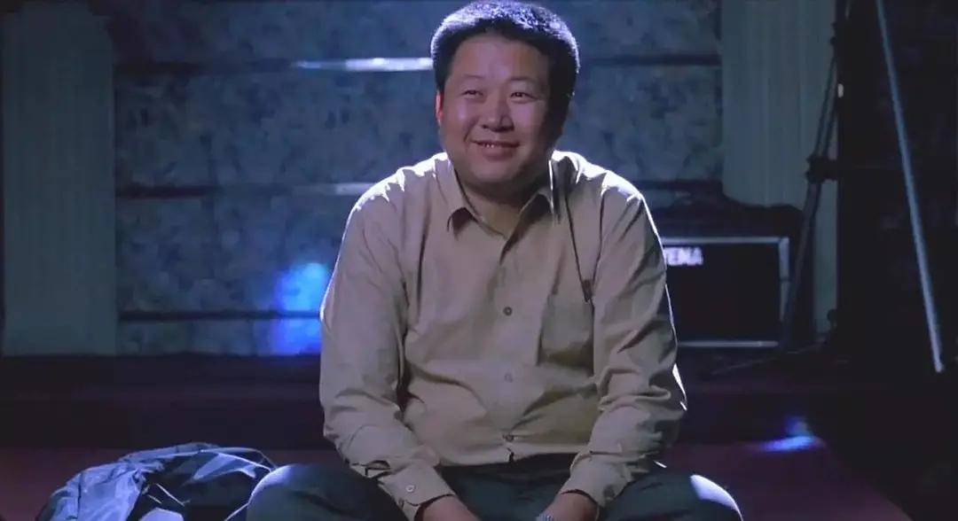 回顾牛振华从食堂大师傅到国际影帝冯巩的搭档48岁酒驾去世