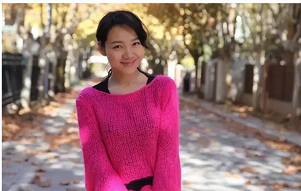 一次偶然的节目录制中,郭德纲成为了周群节目的班底.