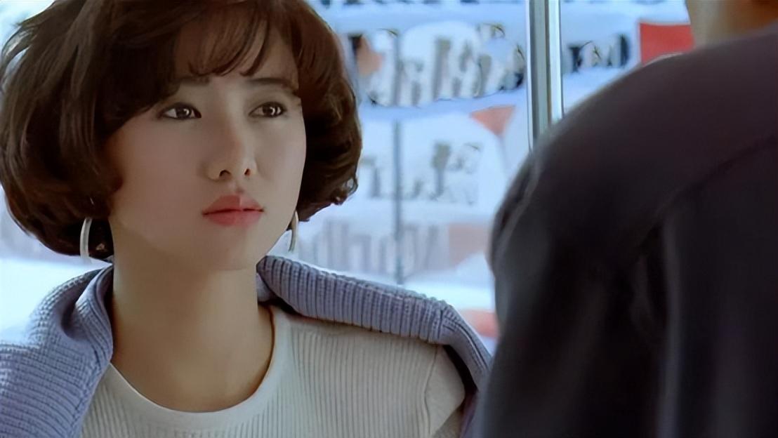 回顾翁虹为了出名去拍风月片被父母扫地出门她后悔了吗