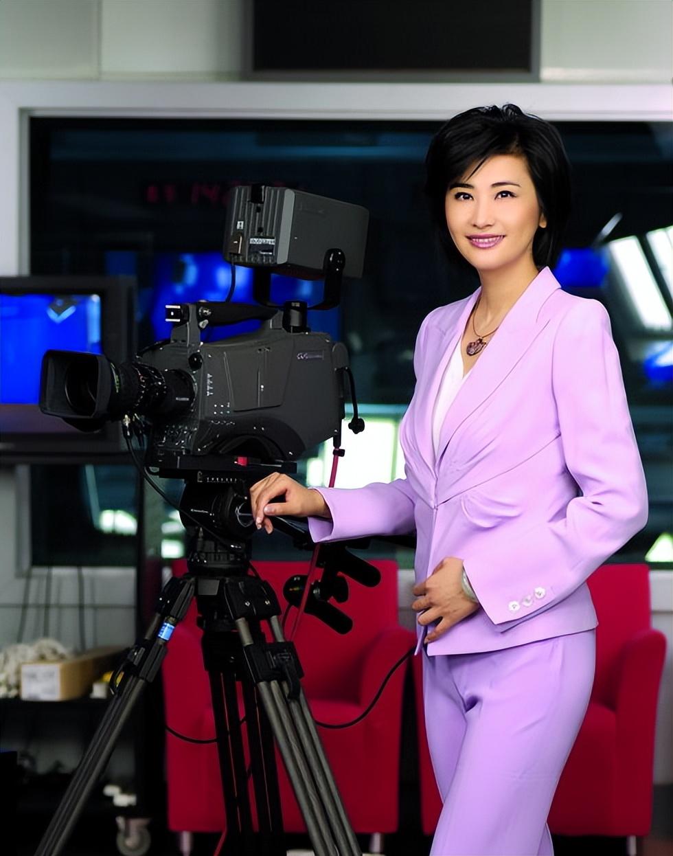 回顾:吴小莉和亲哥浙江相认,对方一贫如洗,她有没有帮助哥哥