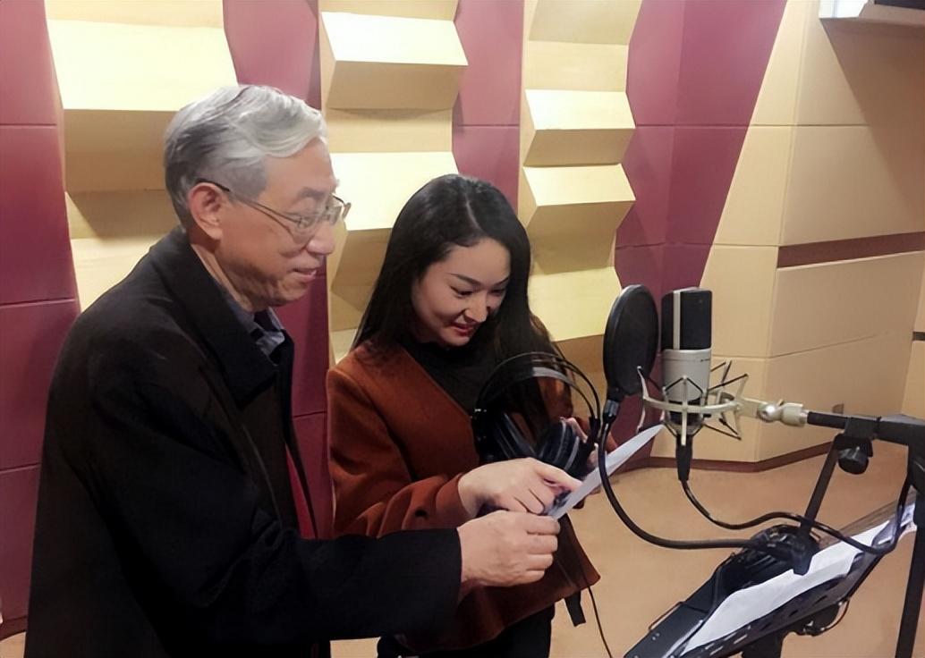 回顾杨钰莹事业巅峰为爱隐退被前夫坑惨如今50岁依旧单身