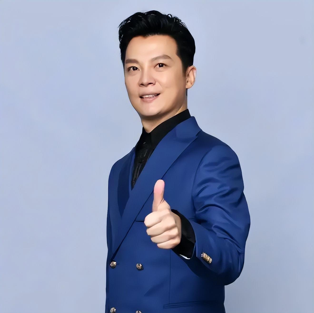 回顾央视主播任鲁豫:是才子也是孝子迎娶美娇妻,爱情事业双丰收